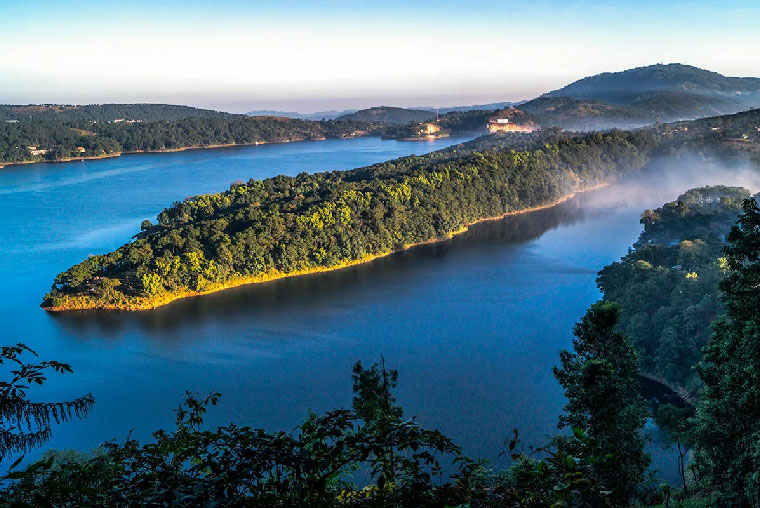 Book 5 Days Assam, Meghalaya Tour Package with Natural Holidays - Top Guwahati Tour Operator, Guwahati Travel Agent for Northeast Tour